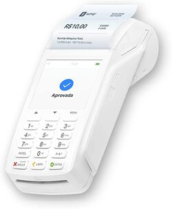 Maquininha Sumup Total em fundo branco