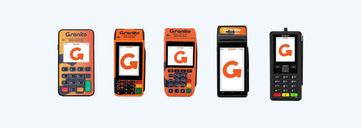 imagens de cinco modelos das maquininhas Granito png em fundo azul claro